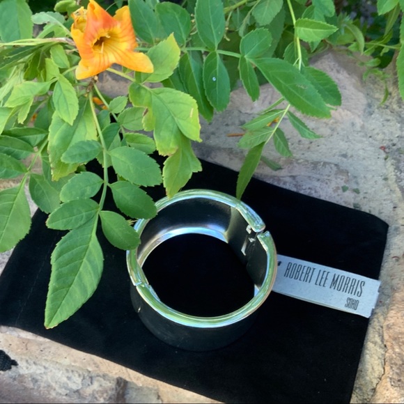 Robert Lee MORRIS large Bangle - Picture 2 of 11